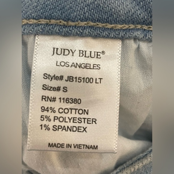 Judy Blue Faded Denim Distressed Shorts Small - Picture 6 of 8